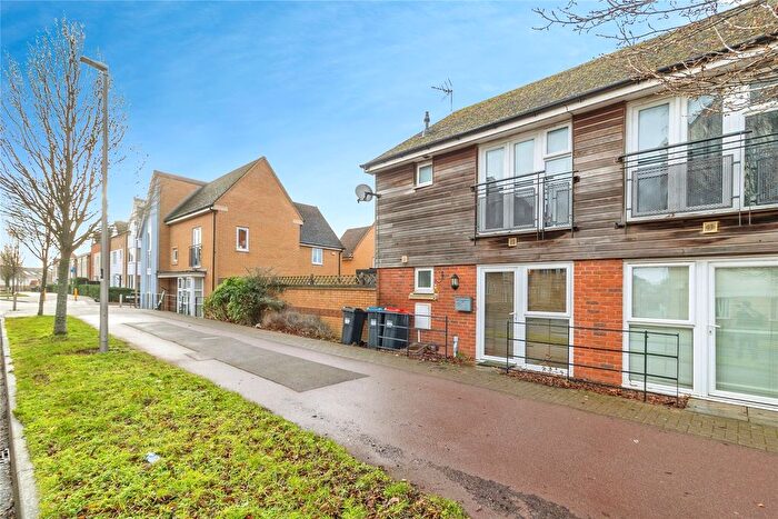 1 Bedroom End Terrace House For Sale In Warwick Avenue, Broughton, Milton Keynes, Buckinghamshire, MK10