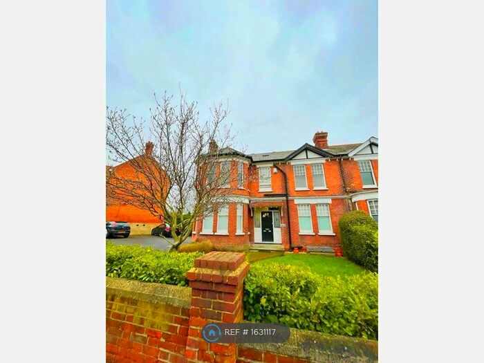 1 Bedroom Flat To Rent In College Road, Maidstone, ME15