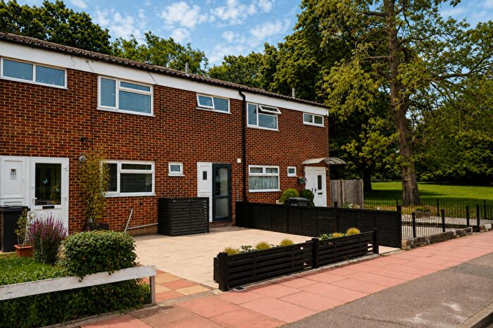 3 Bedroom Terraced House For Sale In Village Way, Beckenham, BR3