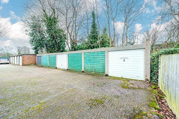 1 Bedroom Flat For Sale In Grove Road, Sutton, SM1