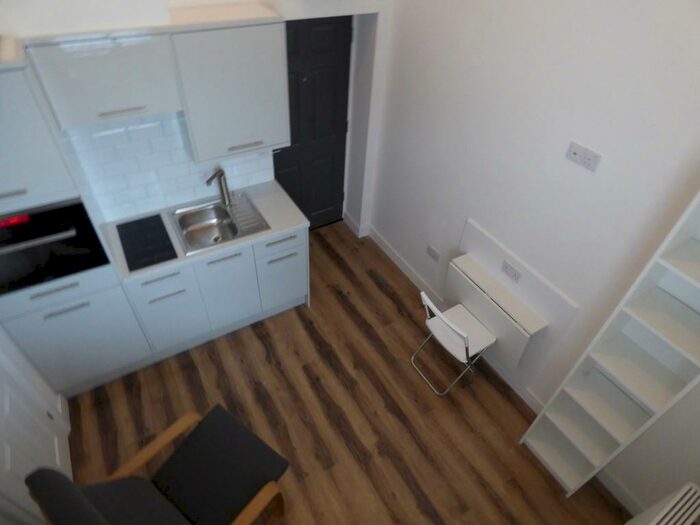 Studio To Rent In Victoria Road, Swindon, SN1