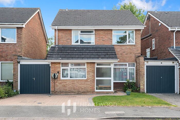 4 Bedroom Detached House For Sale In The Limes, St. Albans, AL1