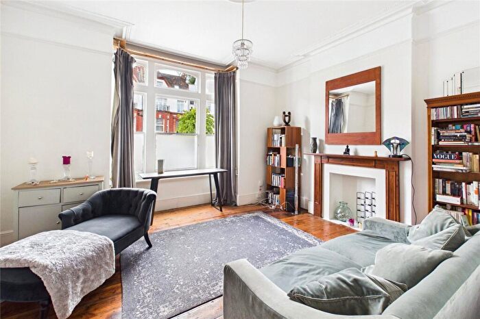 1 Bedroom Apartment For Sale In Norwood Road, London, SE24