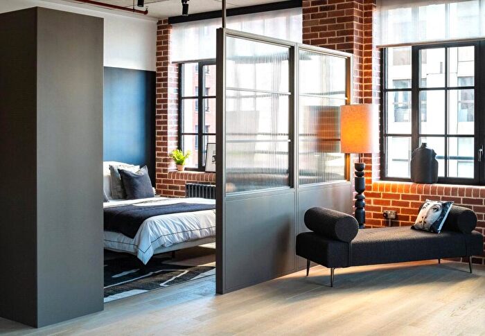 2 Bedroom Apartment For Sale In No. Harbord Square, Canary Wharf, E14