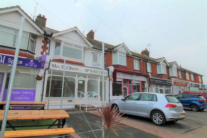 2 Bedroom Flat To Rent In South Farm Road, Worthing, BN14