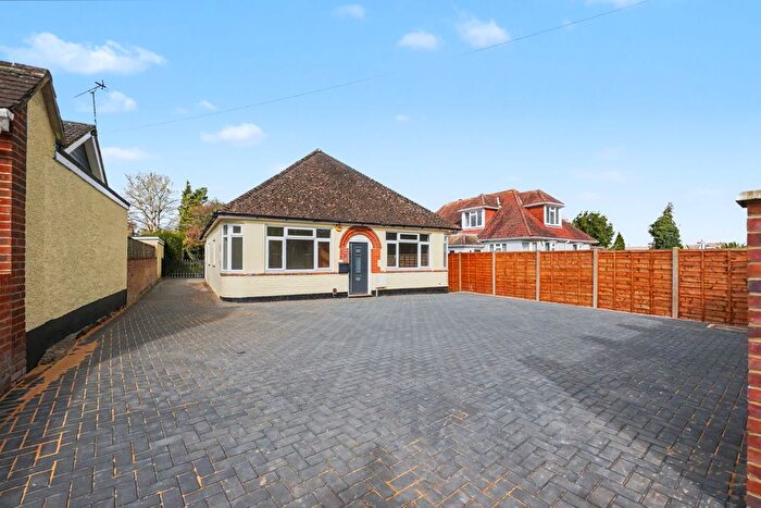 3 Bedroom Bungalow For Sale In Maidstone Road, Wigmore, Gillingham, ME8