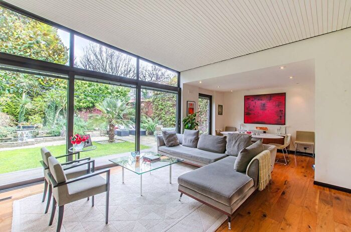 4 Bedroom Semi-Detached House To Rent In Ferrings, Dulwich Village, London, SE21