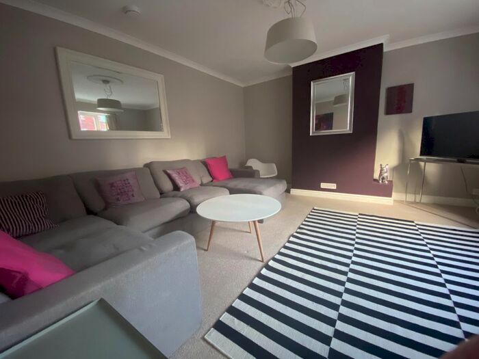 6 Bedroom Terraced House To Rent In May Street, Exeter, EX4