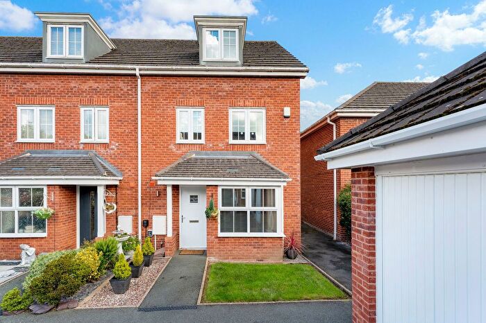 4 Bedroom Mews For Sale In Ledgard Avenue, Leigh, WN7