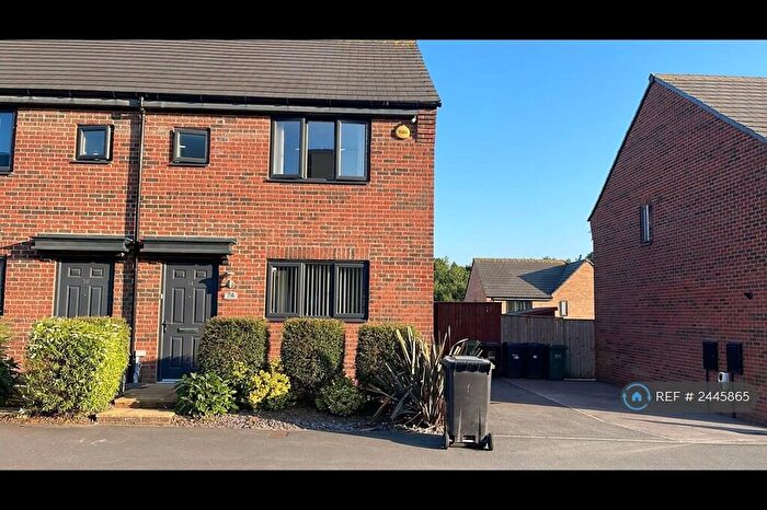 3 Bedroom Semi-Detached House To Rent In Magnolia Road, Seacroft, Leeds, LS14