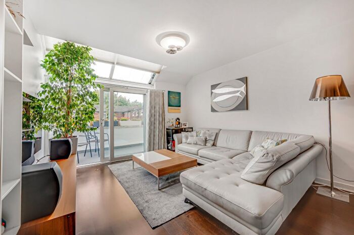 3 Bedroom Terraced House For Sale In Garlinge Road, West Hampstead, London, NW2