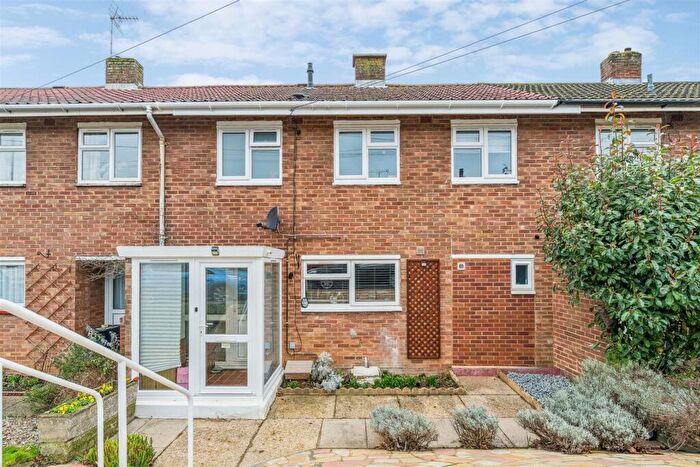 3 Bedroom House For Sale In Broadview, Stevenage, SG1