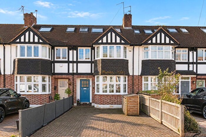 4 Bedroom Terraced House For Sale In Lincoln Avenue, Twickenham, TW2