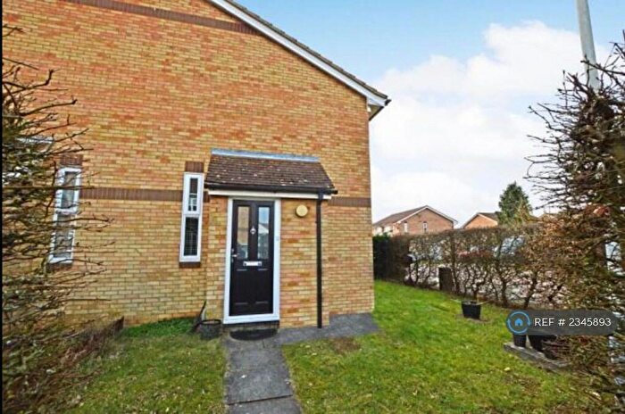 1 Bedroom Semi-Detached House To Rent In Berrow Close, Luton, LU2