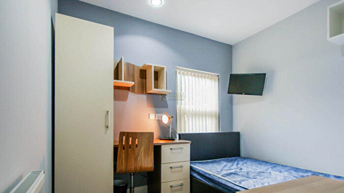 1 Bedroom Terraced House To Rent In Bournbrook Road, Selly Oak, Birmingham, B29