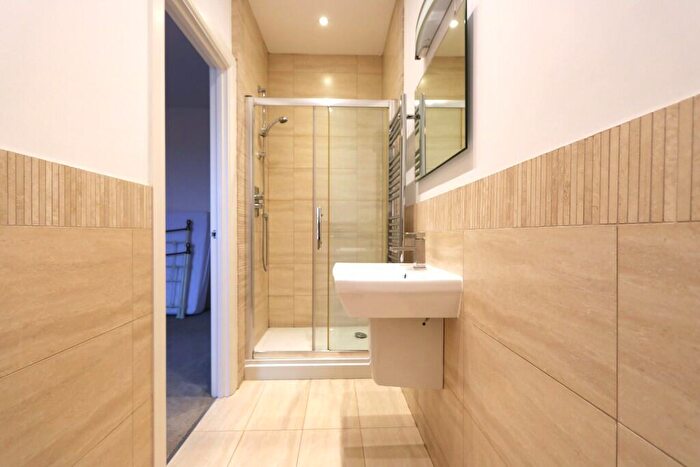 2 Bedroom Apartment To Rent In Clarendon Square, Leamington Spa, Warwickshire, CV32