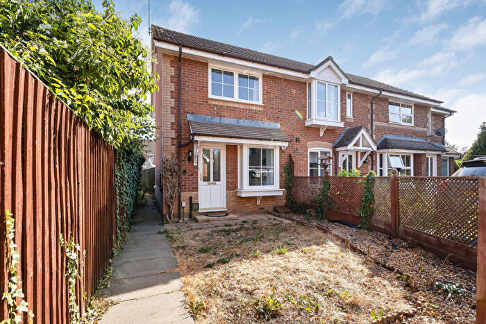 2 Bedroom End Of Terrace House For Sale In Longford Way, Didcot, OX11