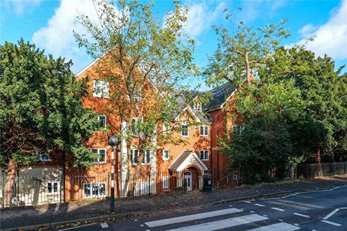 2 Bedroom Apartment To Rent In Connaught Road, Reading, Berkshire, RG30