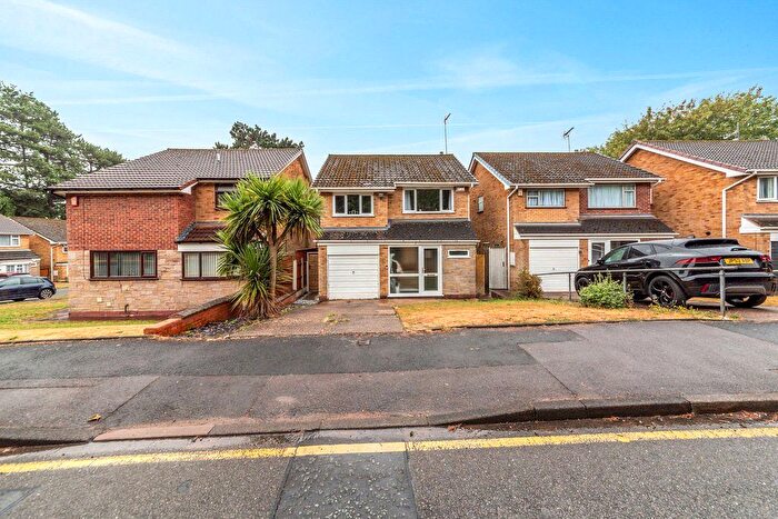 3 Bedroom Detached House For Sale In South Road, Northfield, Birmingham, West Midlands, B31