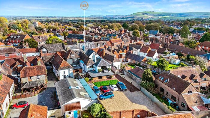 3 Bedroom Apartment For Sale In High Street, Steyning, BN44