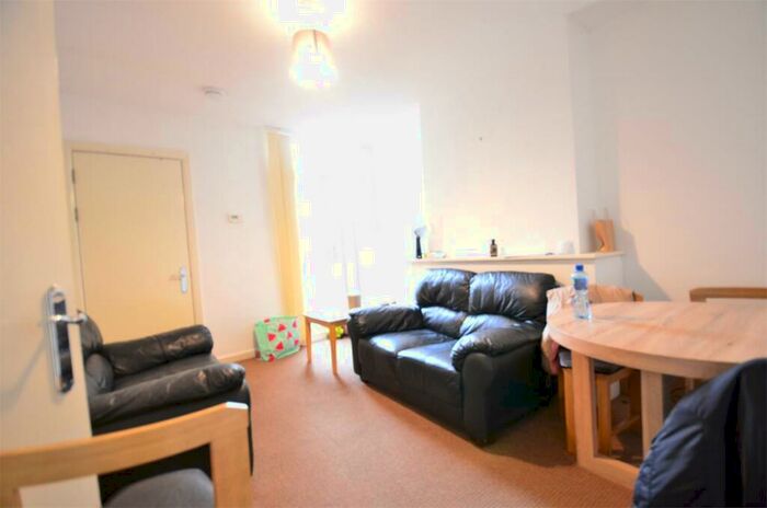 4 Bedroom Terraced House To Rent In &#;. Pppw Warwards Lane, Selly Oak. Mins Walk To University Of Birmingham, B29