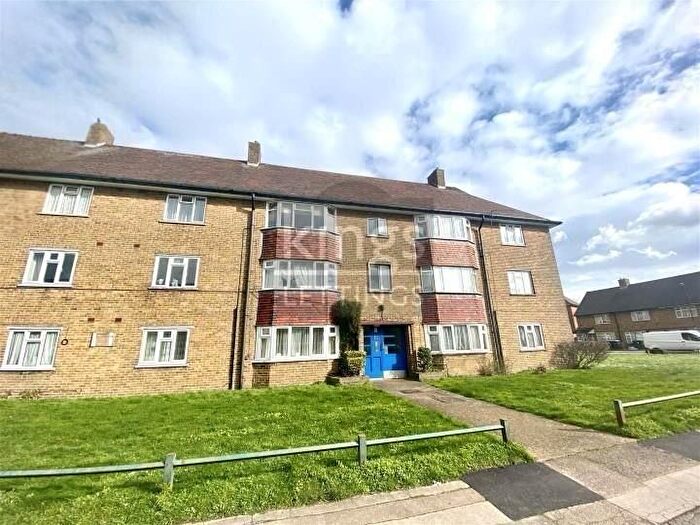 2 Bedroom Flat To Rent In Masons Road, Enfield, EN1