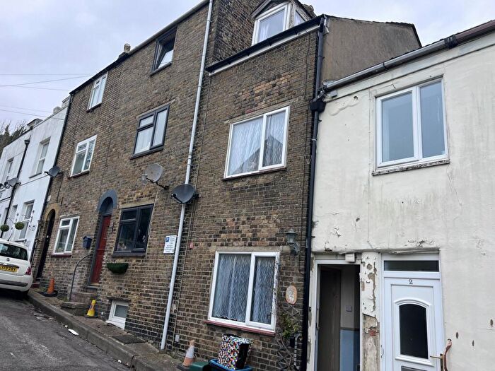3 Bedroom Terraced House For Sale In Cowgate Hill, Dover, CT17