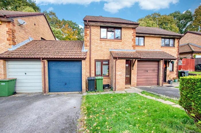 2 Bedroom Semi Detached House For Sale In Monnow Gardens, West End, Southampton, SO18