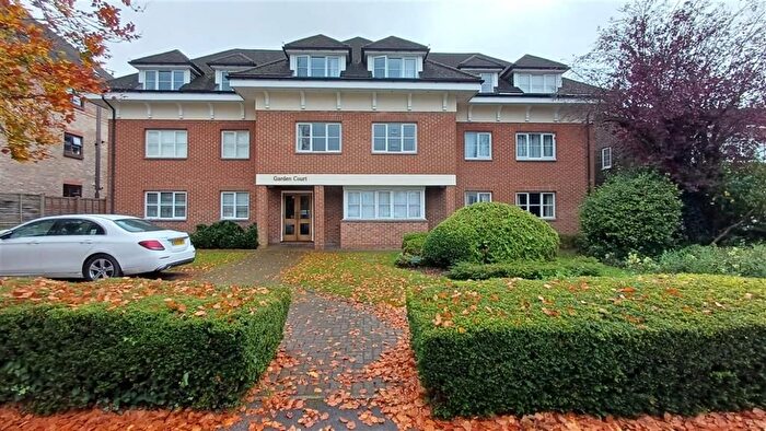 2 Bedroom Flat For Sale In Grange Road, Sutton, SM2