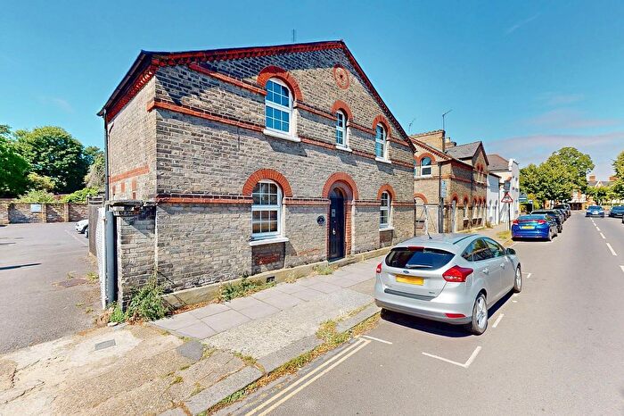 2 Bedroom Detached House For Sale In Thornbury Road, Osterley, Isleworth, TW7