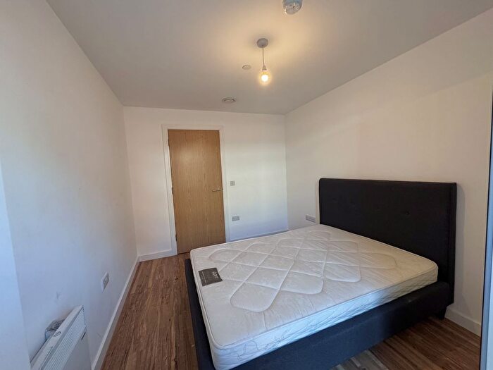 3 Bedroom Flat To Rent In Michigan Avenue, Salford, M50