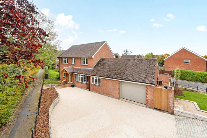 4 Bedroom Detached House For Sale In Birchen Close, Woodcote, Reading, Oxfordshire, RG8