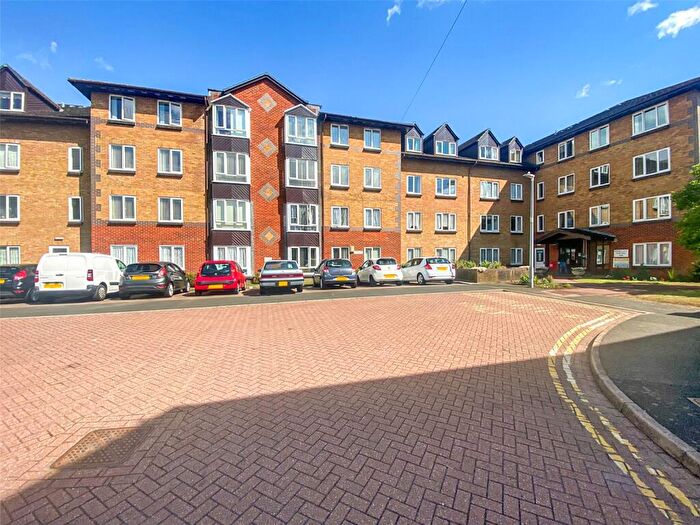 1 Bedroom Retirement Property For Sale In Barkers Court, Sittingbourne, ME10