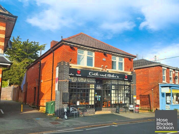 2 Bedroom Apartment To Rent In School Green Road, Freshwater, PO40