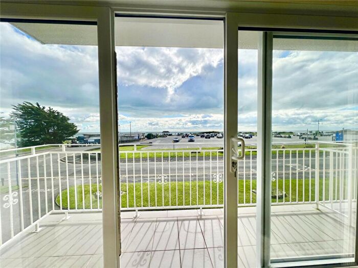2 Bedroom Apartment For Sale In Wharncliffe Road, Highcliffe On Sea, Christchurch, Dorset, BH23