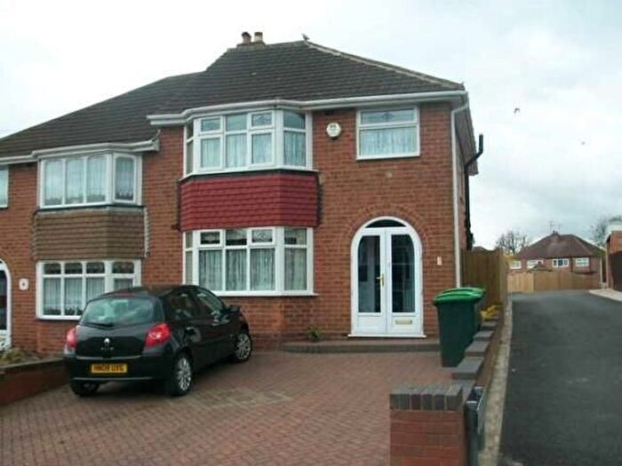 3 Bedroom Property To Rent In Calverton Grove, Birmingham, B43