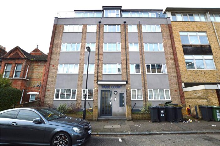 2 Bedroom Apartment To Rent In Knighton Park Road, London, SE26