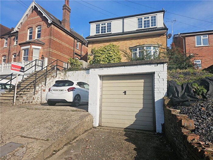 4 Bedroom Detached House For Sale In Croydon Road, Caterham, Surrey, CR3