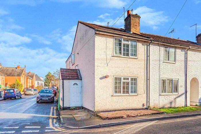 4 Bedroom Semi-Detached House To Rent In North Street, Egham, Surrey TW20