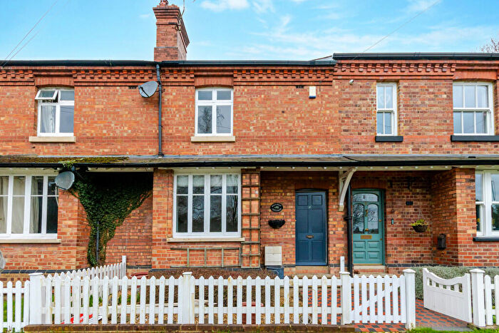 2 Bedroom Terraced House For Sale In Railway Cottages, Station Road, AL2