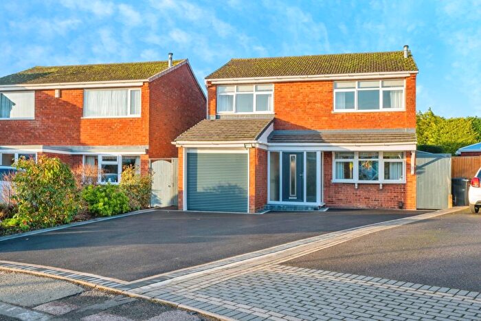 4 Bedroom Detached House For Sale In Fir Tree Close, Tamworth, Staffordshire, B79