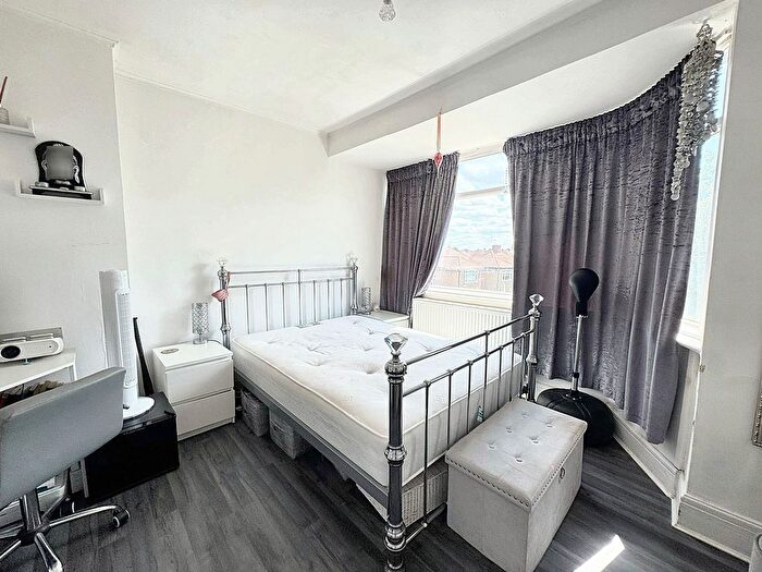 2 Bedroom Maisonette To Rent In Sherwood Park Avenue, Sidcup, DA15