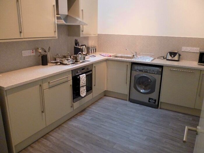 4 Bedroom Flat To Rent In Marchmont Road, Marchmont, Edinburgh, EH9