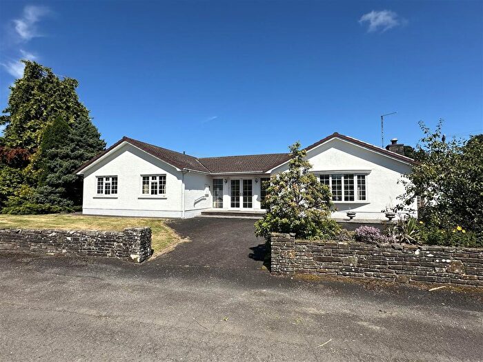3 Bedroom Detached Bungalow For Sale In Falcondale Drive, Lampeter, SA48