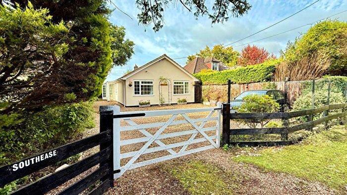 3 Bedroom Bungalow For Sale In Balmer Lawn Road, Brockenhurst, SO42