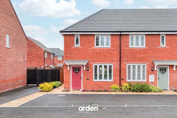2 Bedroom End Of Terrace House For Sale In Payne Drive, Alcester, B49