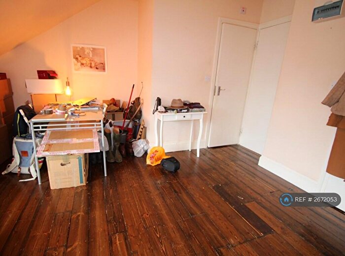 1 Bedroom Flat To Rent In Mountfield Avenue, London, N3