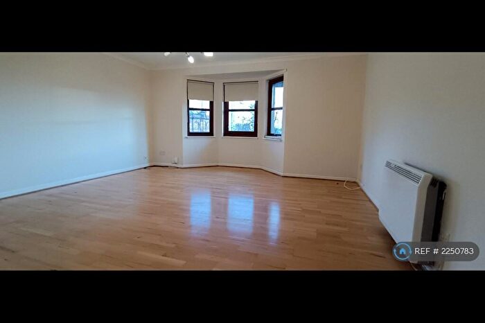 2 Bedroom Flat To Rent In Church View, Coatbridge, ML5
