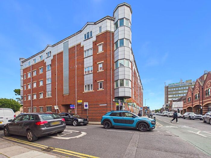2 Bedroom Flat For Sale In Nancy Road, Portsmouth, PO1