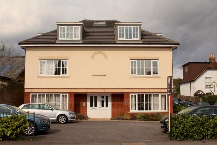 2 Bedroom Apartment To Rent In Summers Road, Godalming, Surrey, GU7